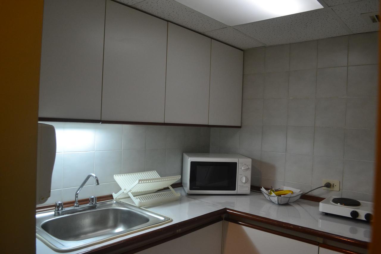 Suites Plaza Las Flores Lima Exteriör bild