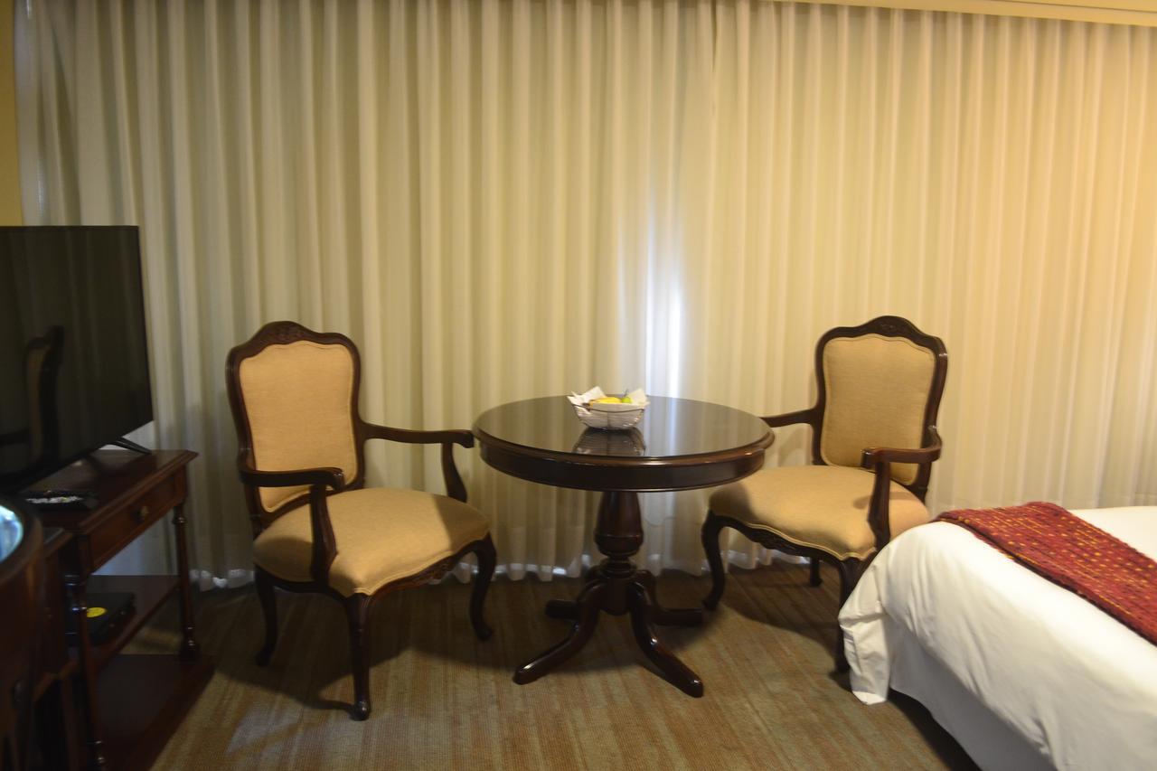 Suites Plaza Las Flores Lima Exteriör bild