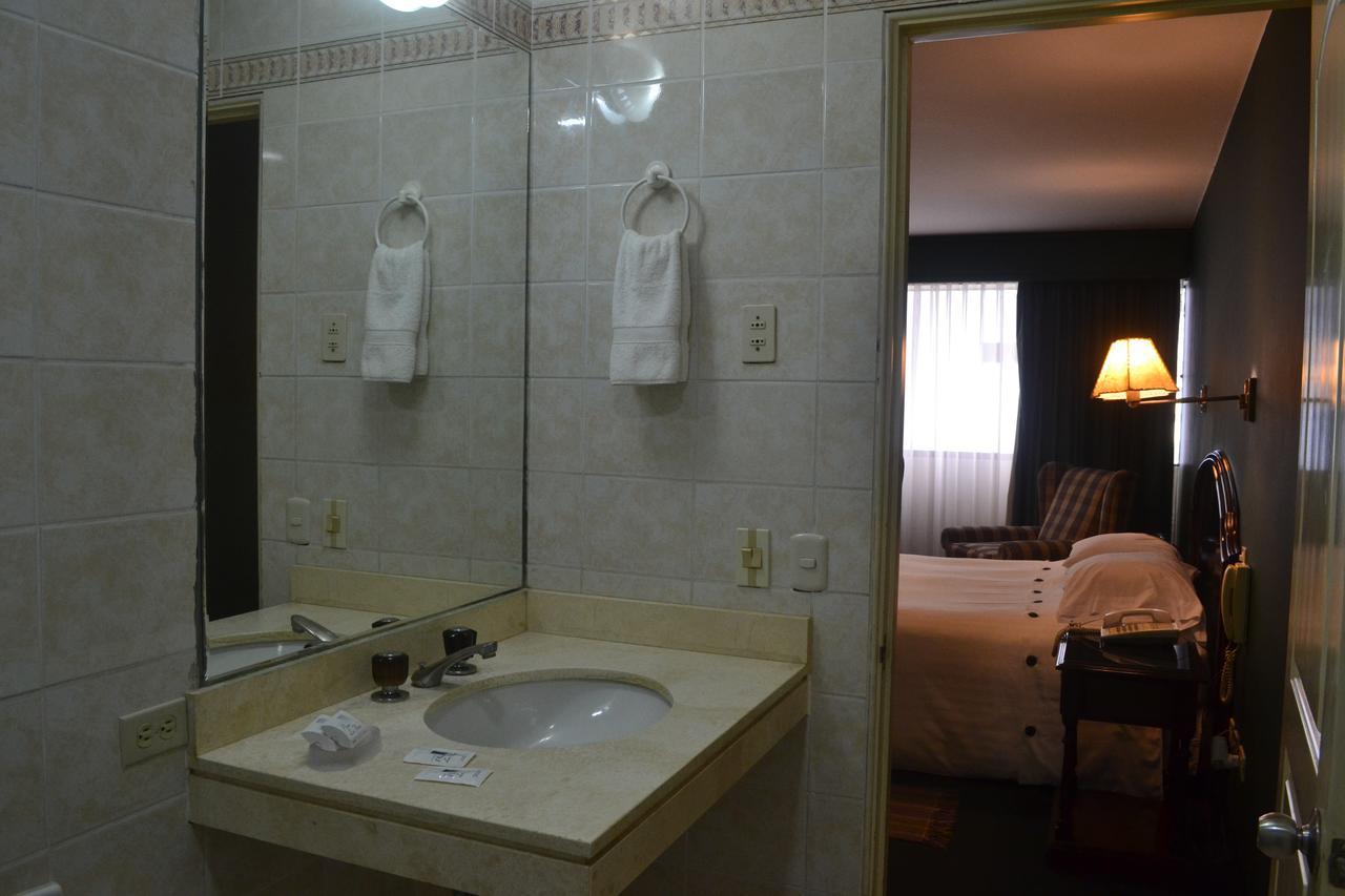 Suites Plaza Las Flores Lima Exteriör bild