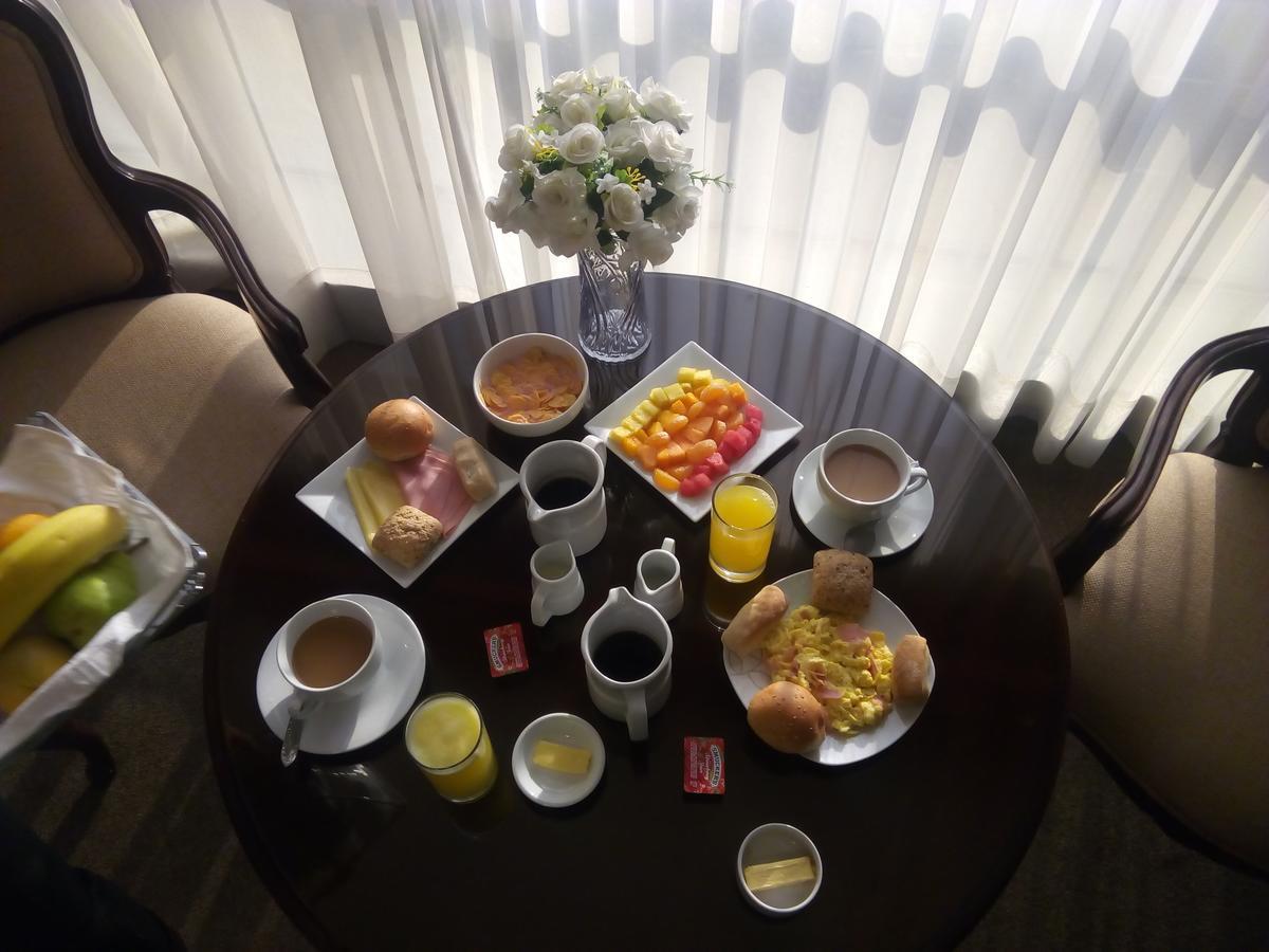 Suites Plaza Las Flores Lima Exteriör bild