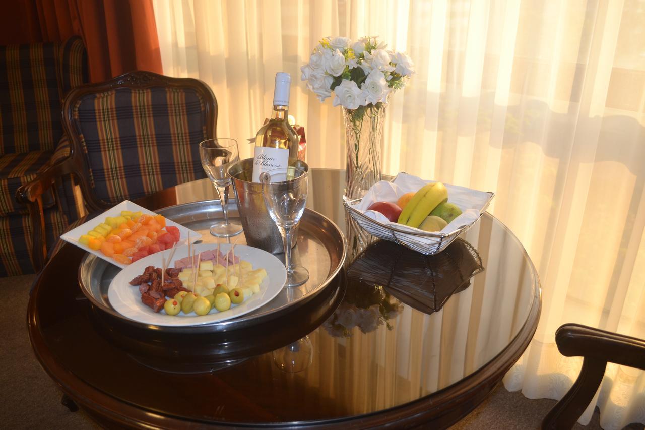 Suites Plaza Las Flores Lima Exteriör bild