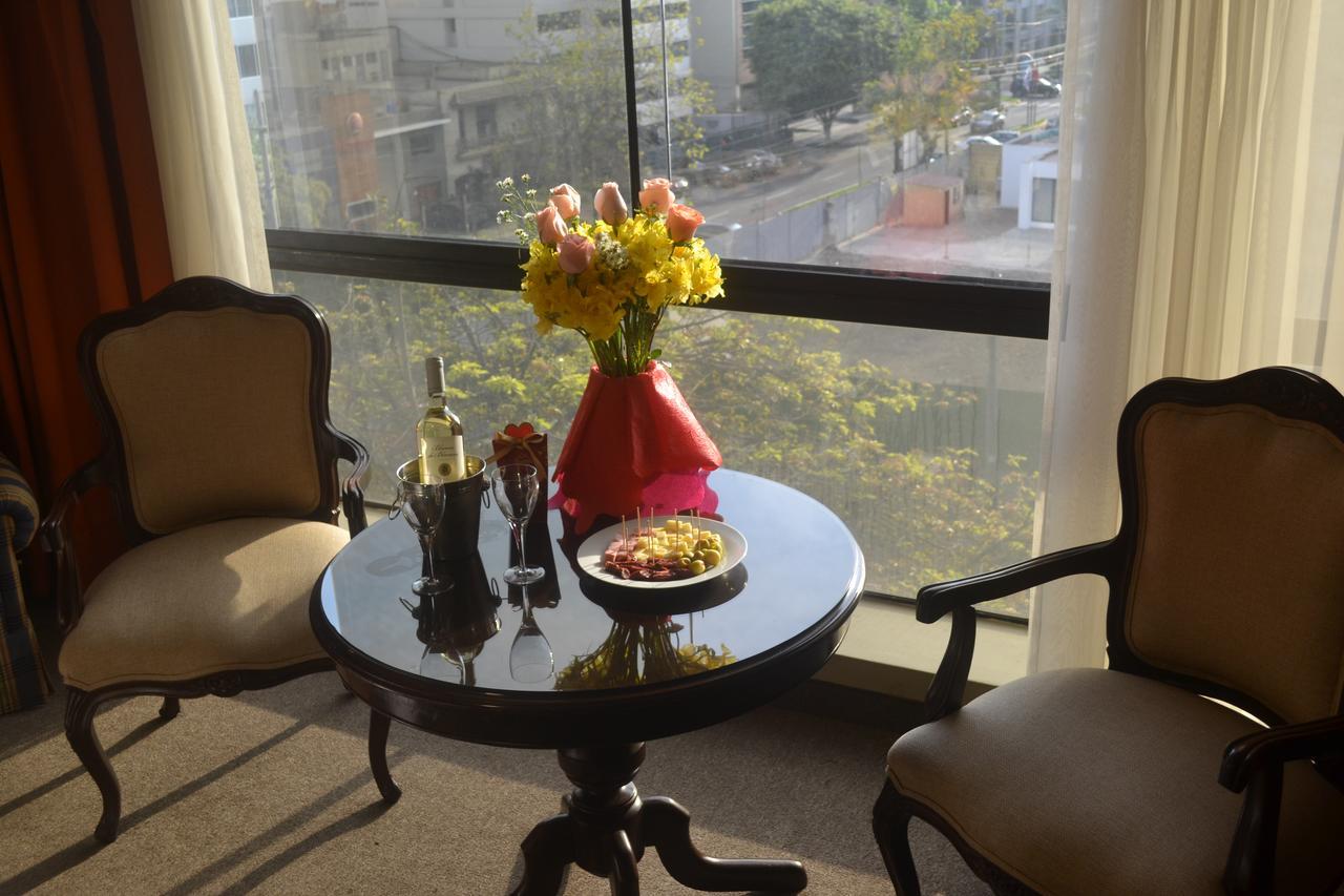 Suites Plaza Las Flores Lima Exteriör bild