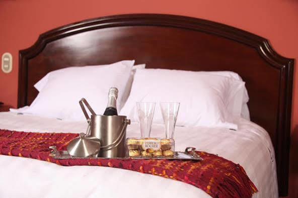 Suites Plaza Las Flores Lima Exteriör bild